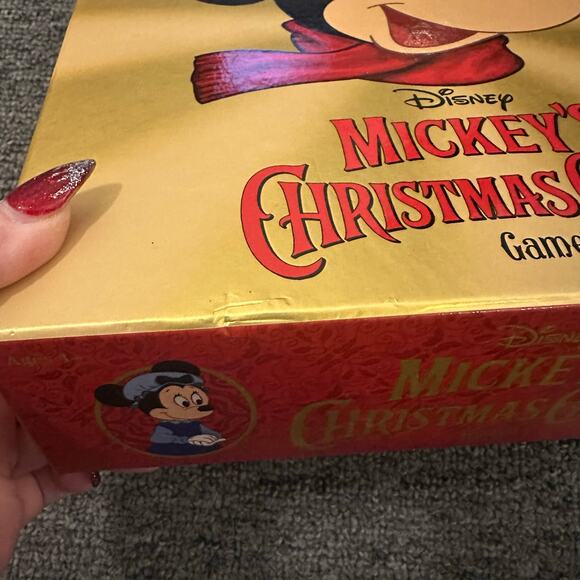 2022 Disney Mickey's Christmas Carol Holiday Game By Funko 2-4 players Ages 4+ - Picture 2 of 3